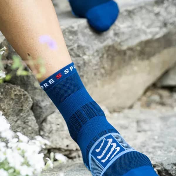 Chaussette randonnée COMPRESSPORT FAST HIKING SOCKS ESTATE BLUE/PACIFIC COAST