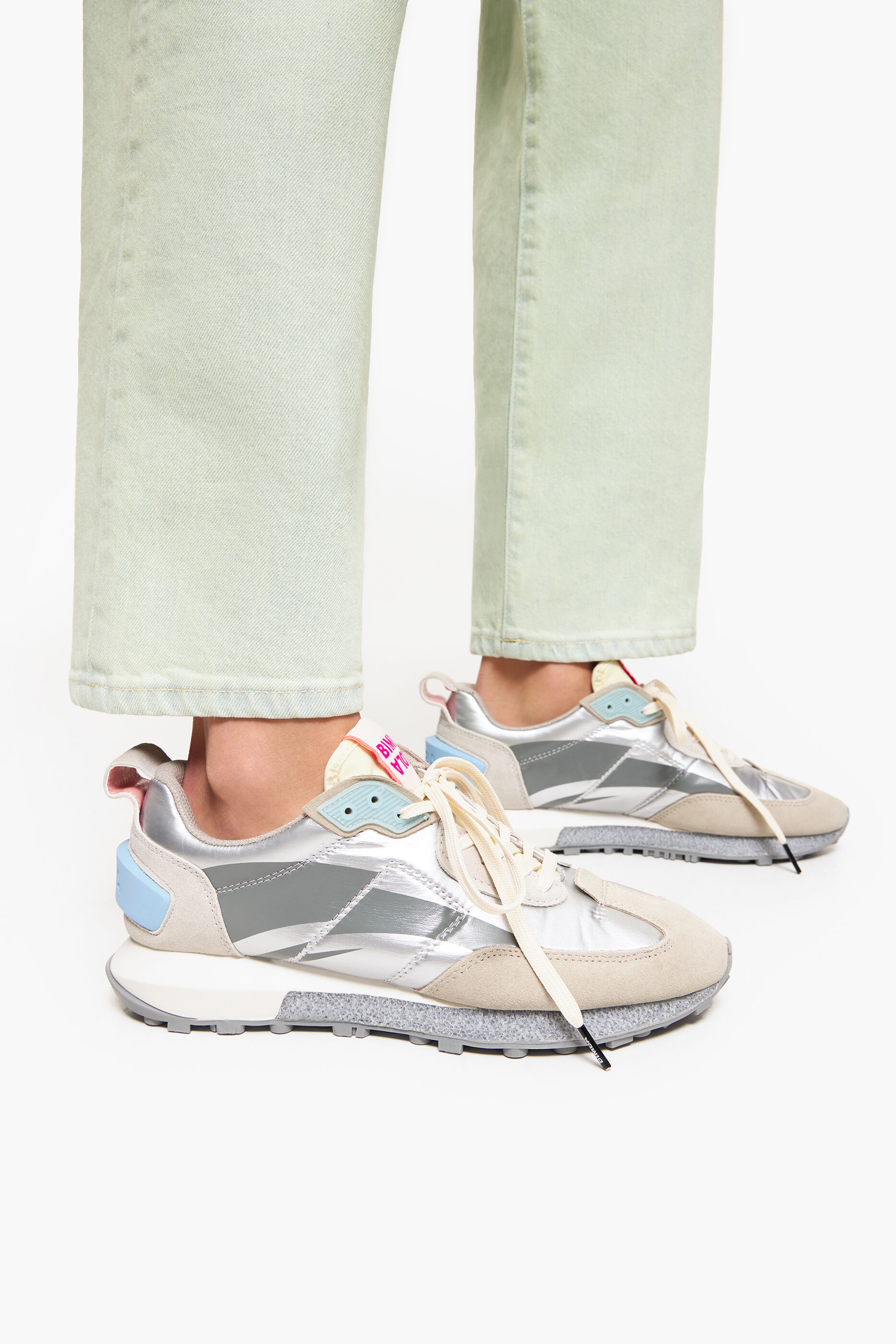 Calça Jogger Esportiva Prateada