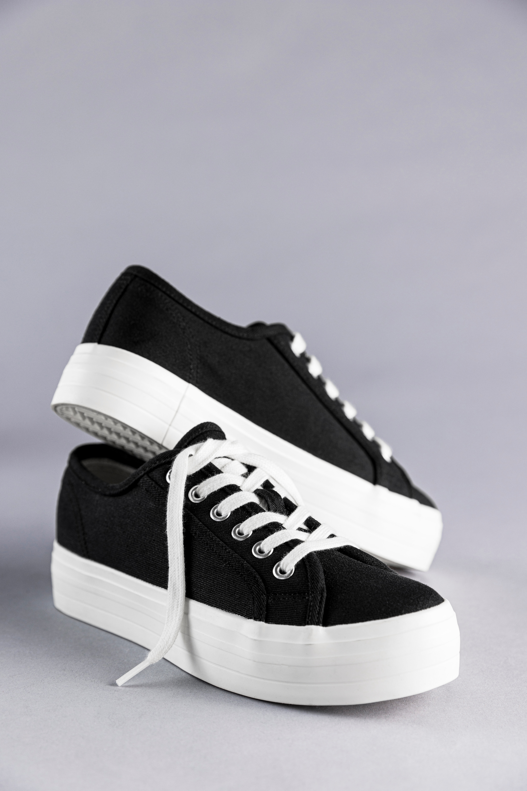 Aniston SHOES Plateausneaker  , Freízeitschuh, Basic-Sneaker, Schnürschuh - NEUE KOLLEKTION