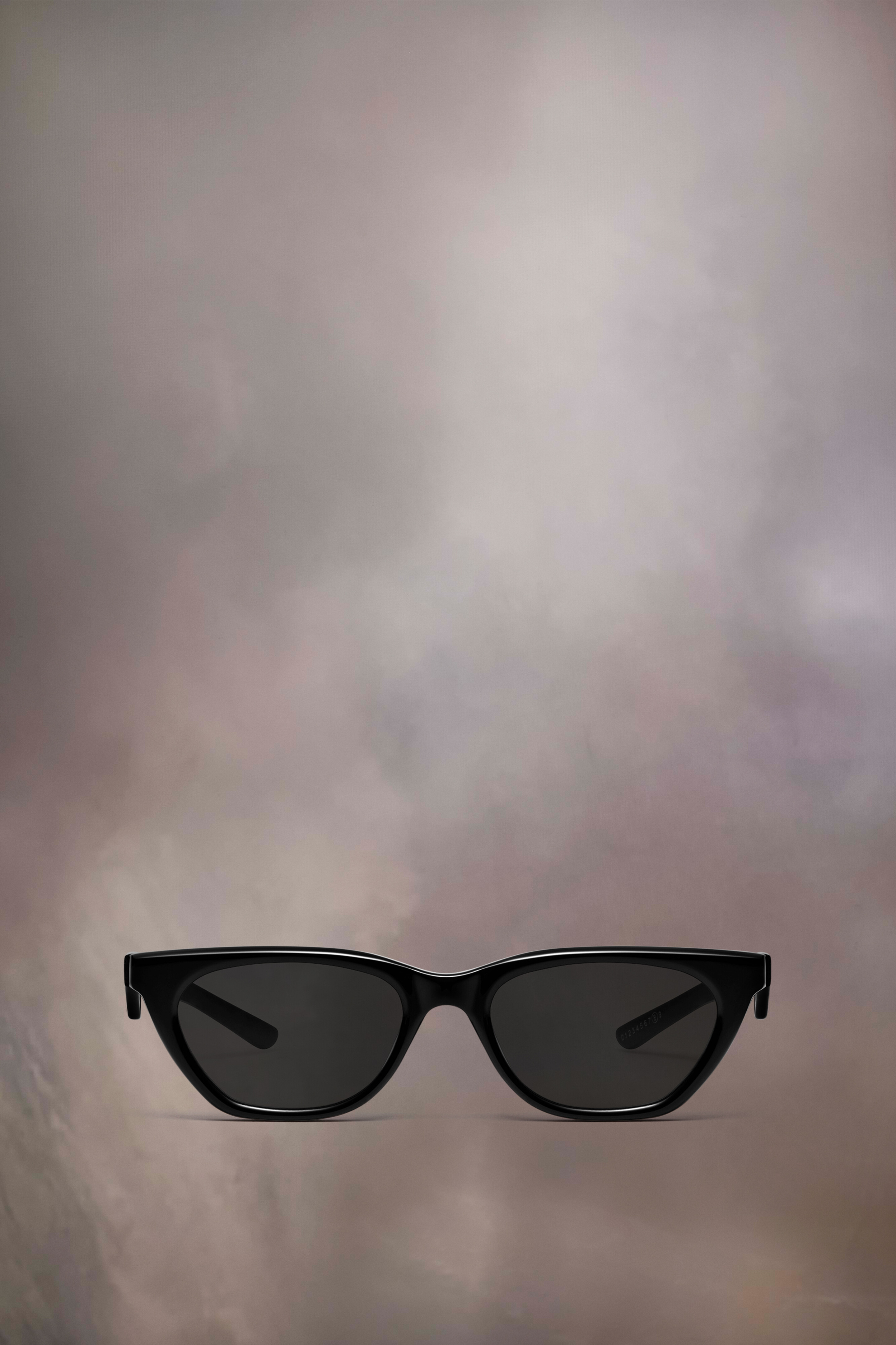 Lunettes de soleil cat-eye noires x Gentle Monster​