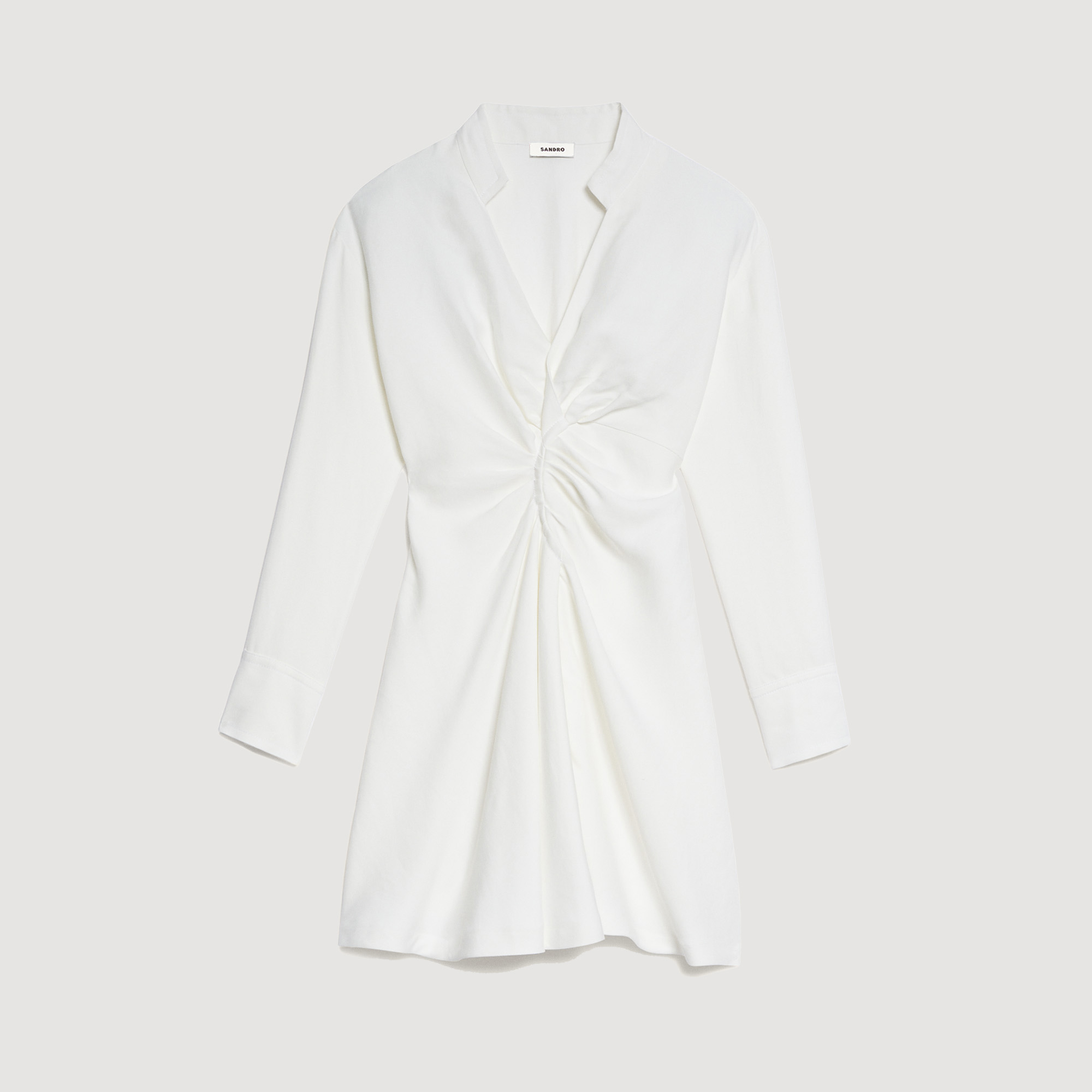 Robe courte á manches longues