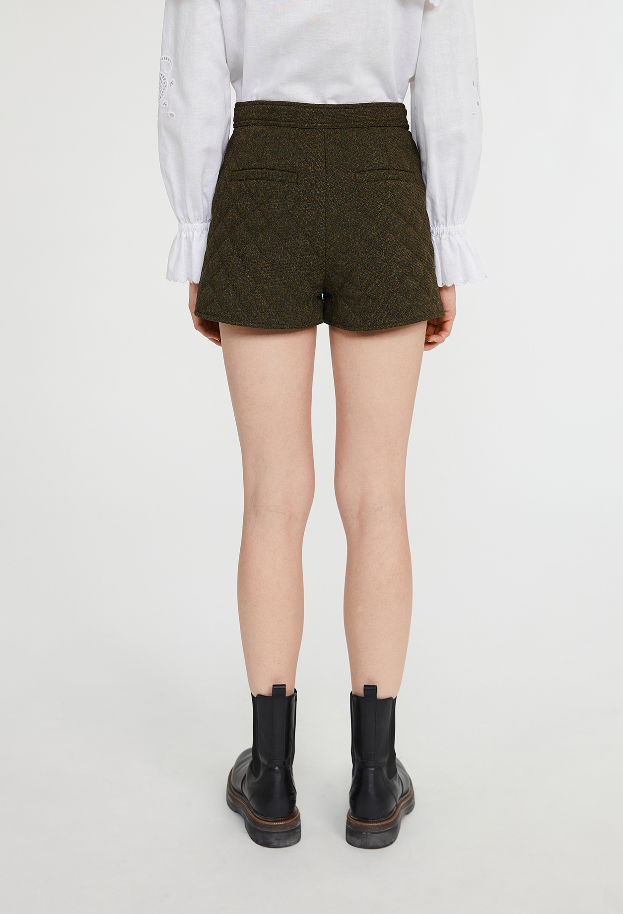 Short matelasse