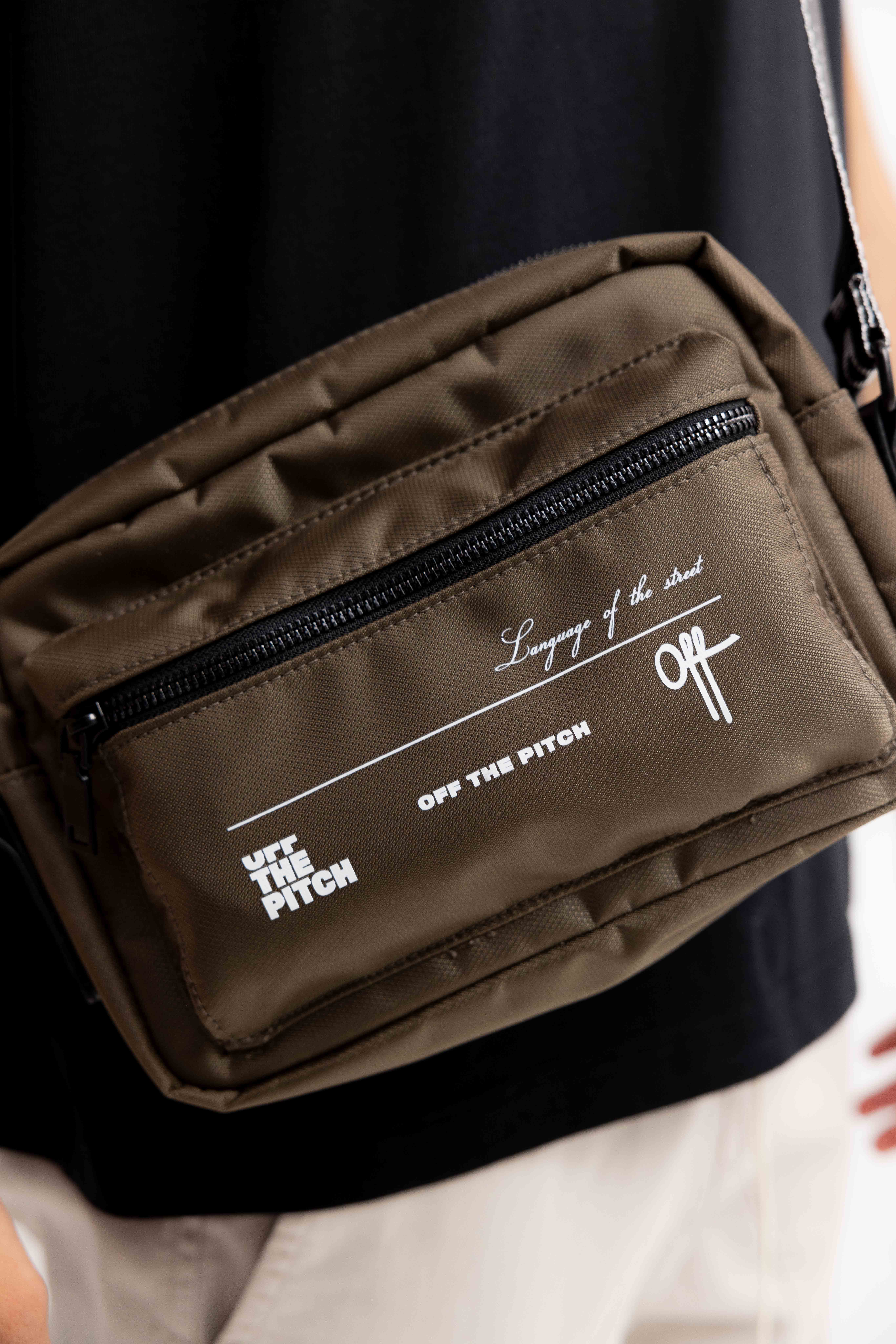 Off The Pitch Crossbody Tas Bruin
