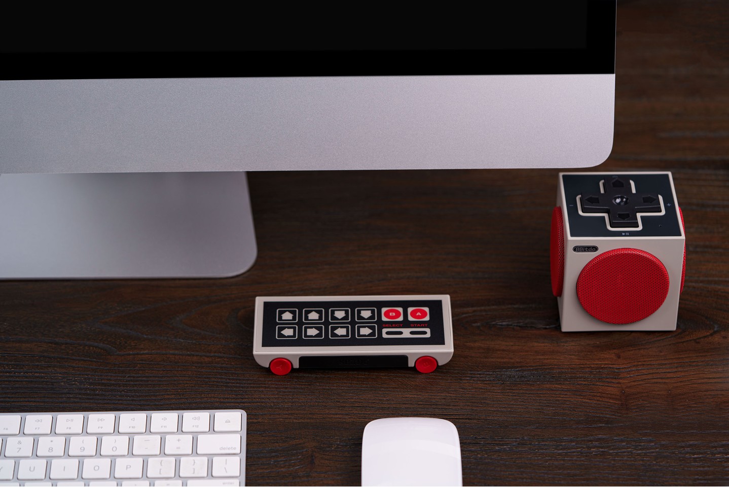 8BitDo N30 Wireless Mobile Charger