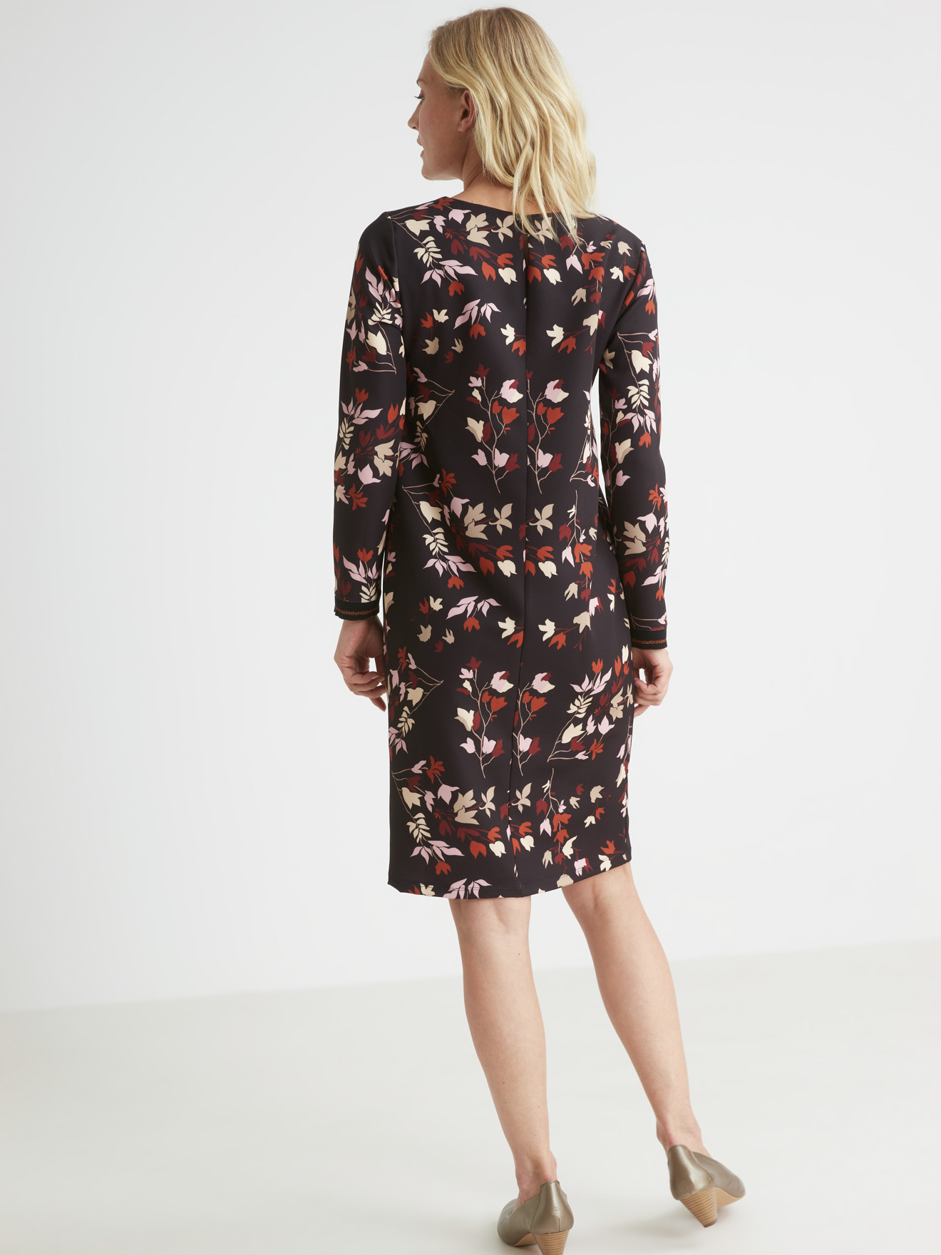 Robe housse tissu fluide