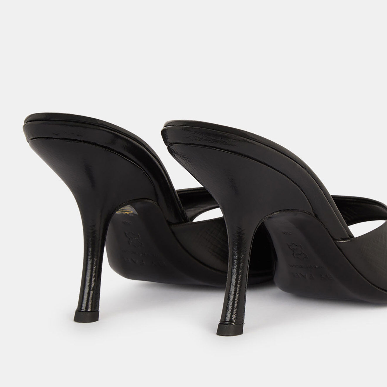 By Far Mules en Cuir HLS noires - Talon 8 cm