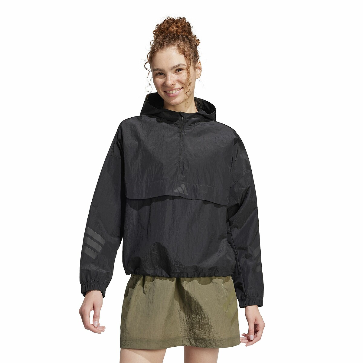 ADIDAS ROUPAS ESPORTIVAS<br>Corta-vento com meio zíper Future Icons