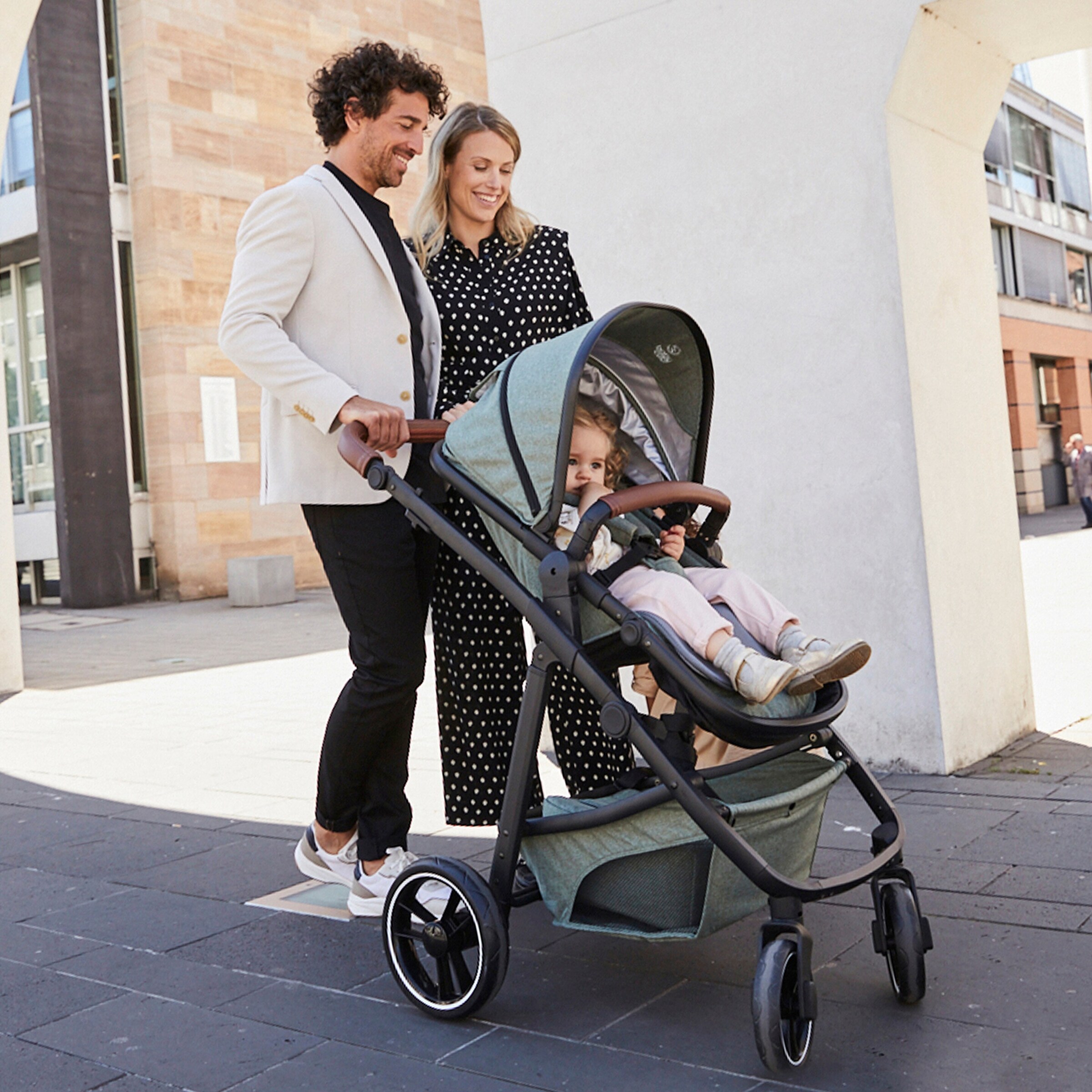 babycab Kombikinderwagen Stockholm Trio-Set (2024) inkl. i-Size Babyschale und Wickeltasche forest green