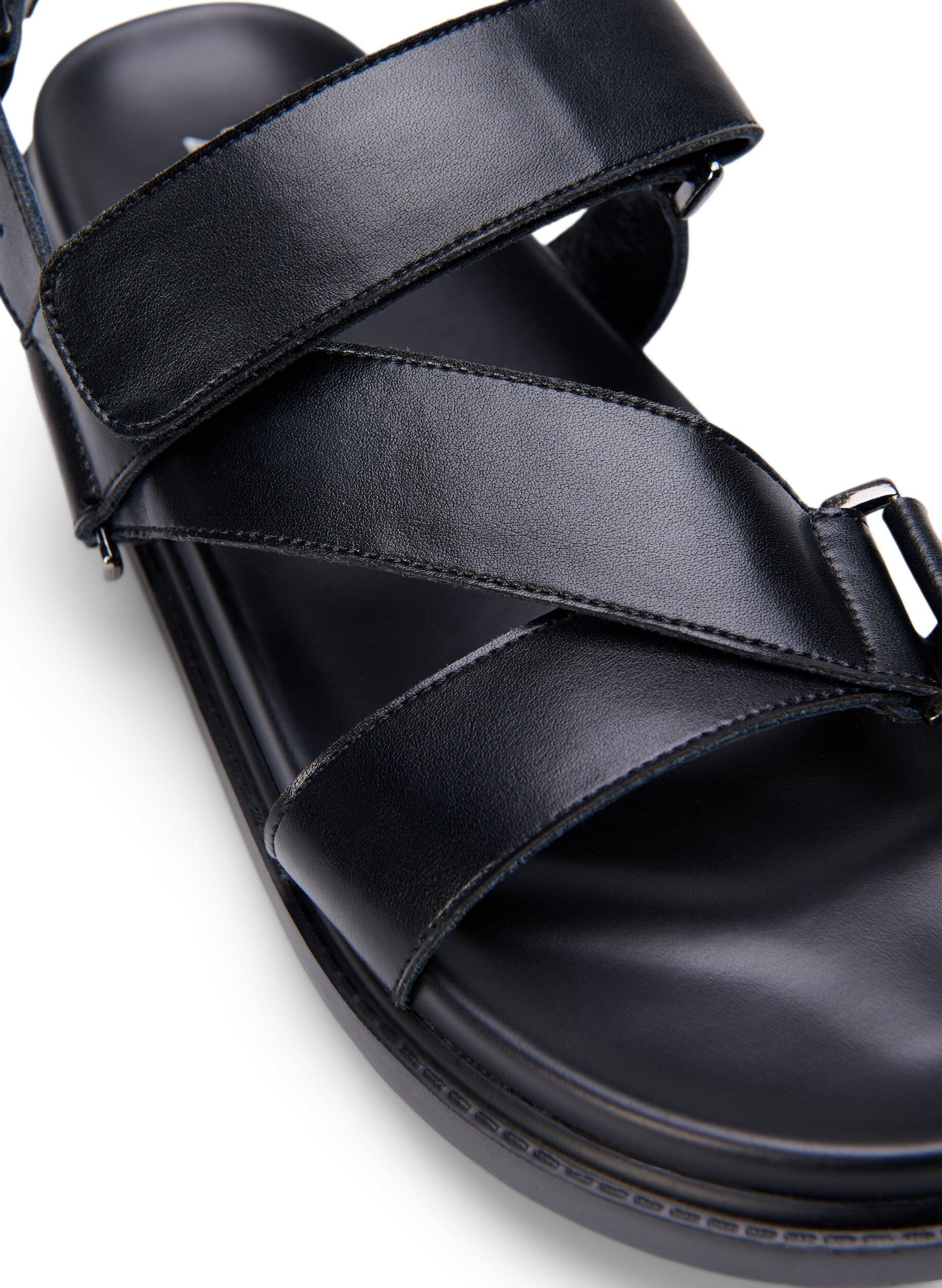 Wide fit - Lædersandal med justerbare stropper