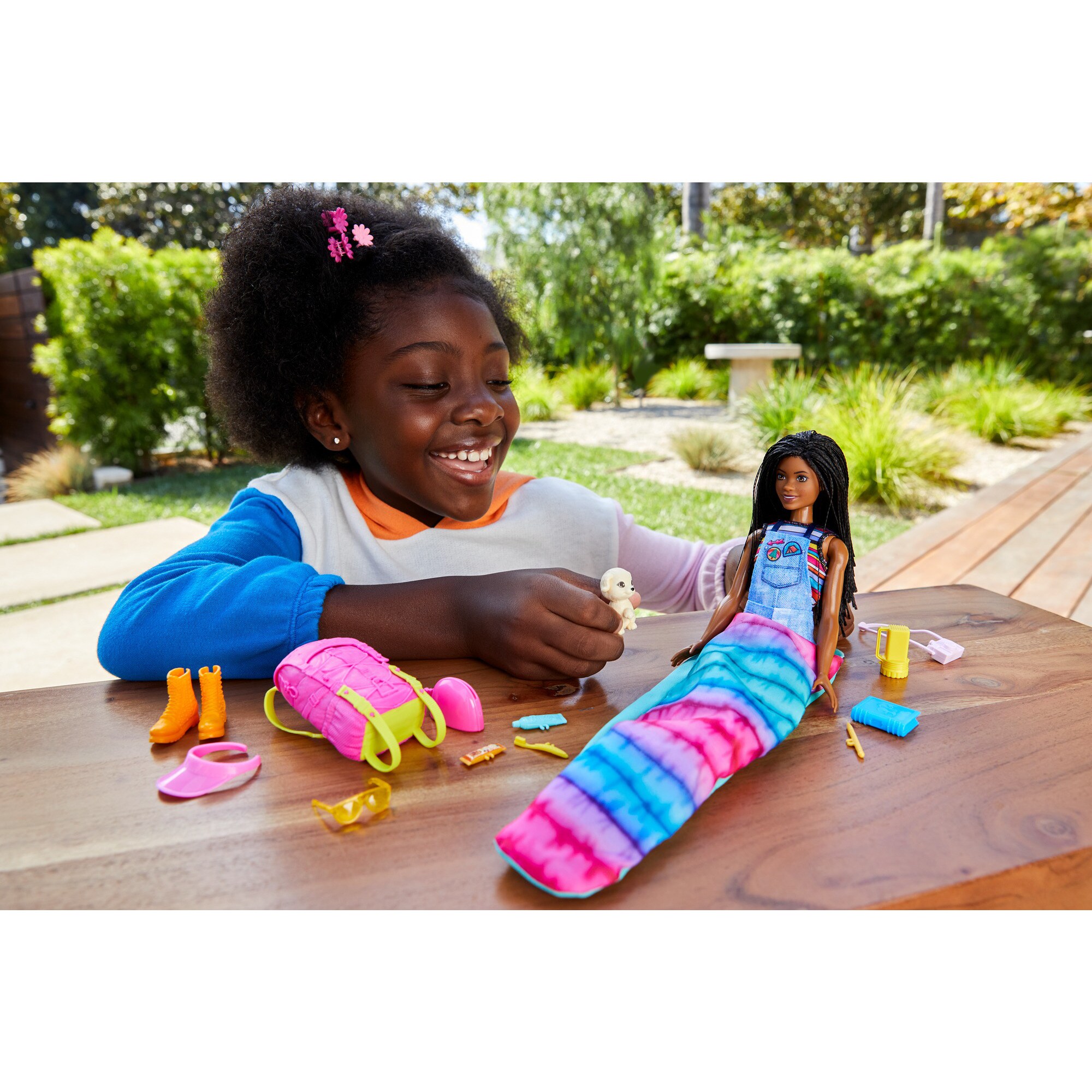 Mattel Puppe Barbie “It takes two! Camping” Spielset mit Brooklyn Puppe, Hündchen und Accessoires