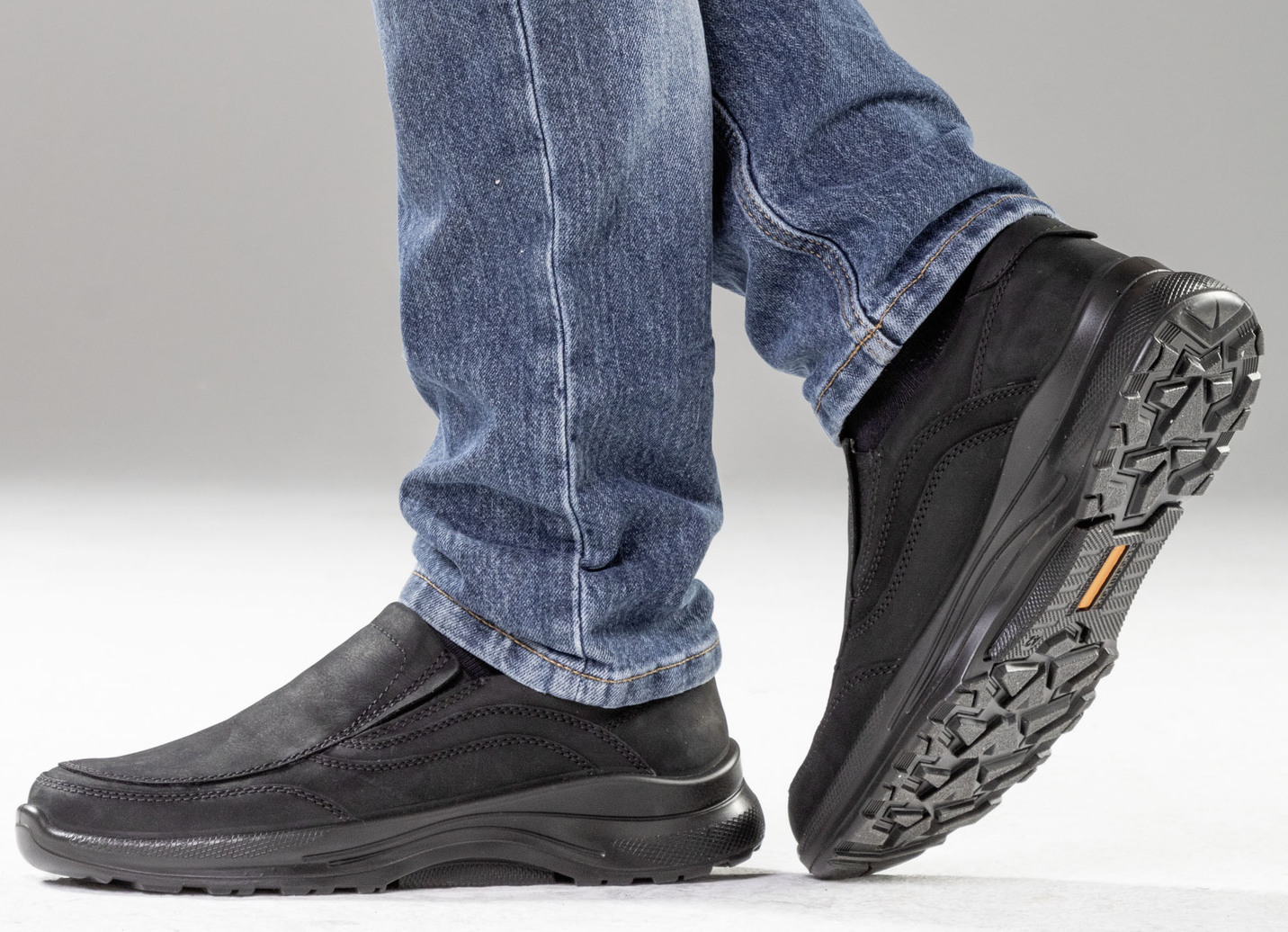Slipper aus Nubukleder