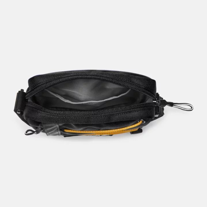 Bolsa transversal Outdoor Archive na cor preta