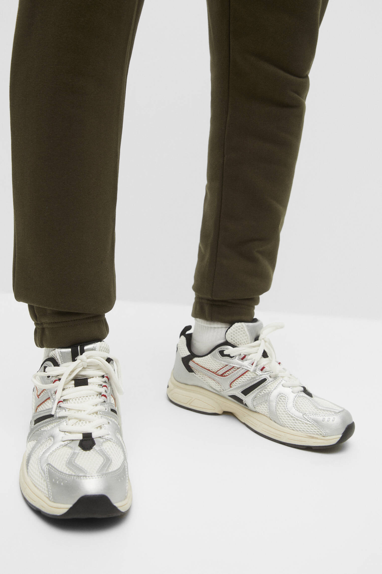 Calça de moletom estilo jogger com cordão - cáqui