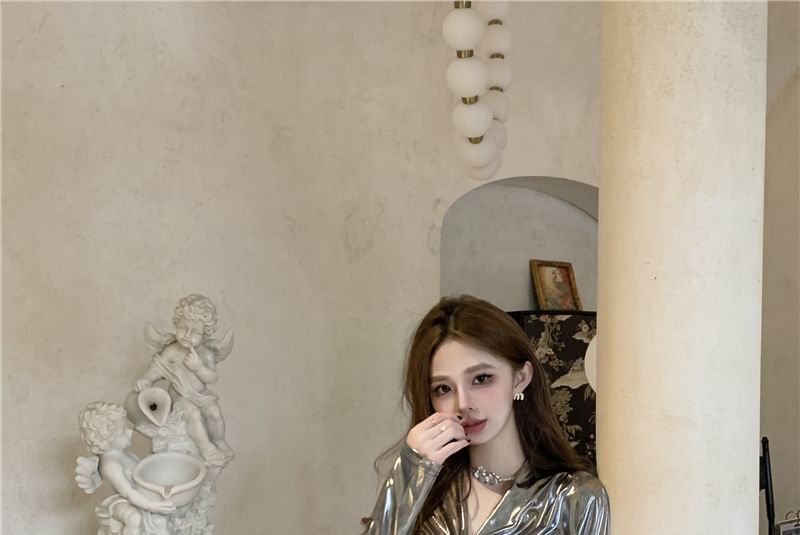 Whoosh - Blouse met lange mouwen, V-hals en knoop