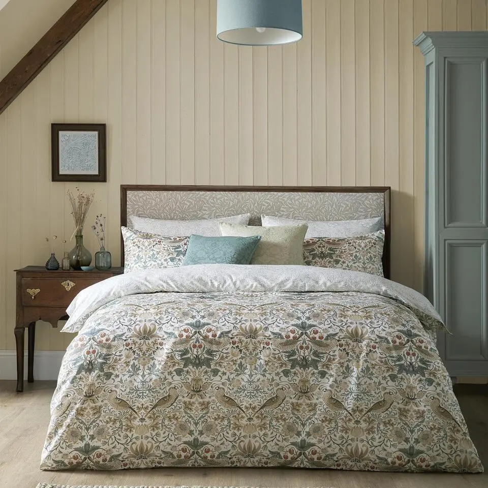 William Morris at Home Dekbedovertrek Tweepersoons Strawberry Thief