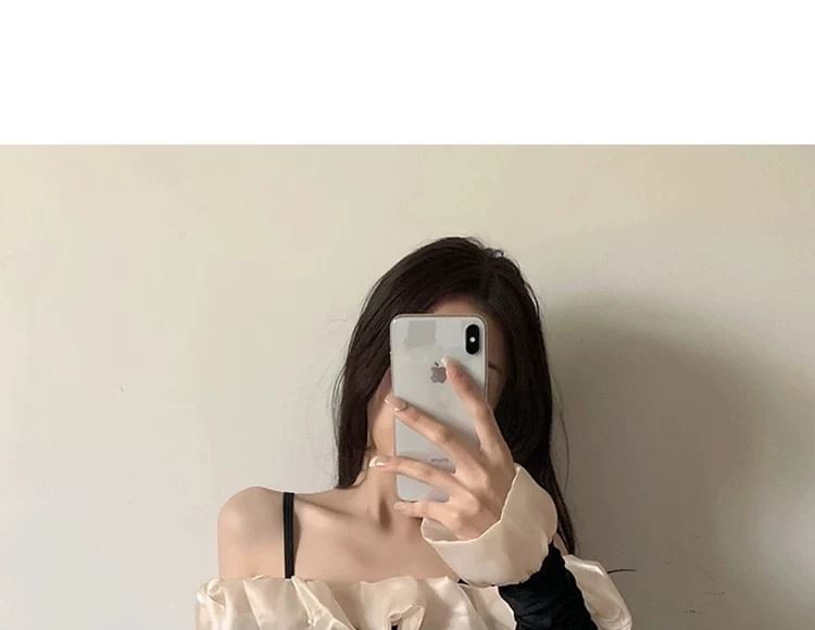 Seneliel - Badpak met lange mouwen en off-shoulder contrasterende rand