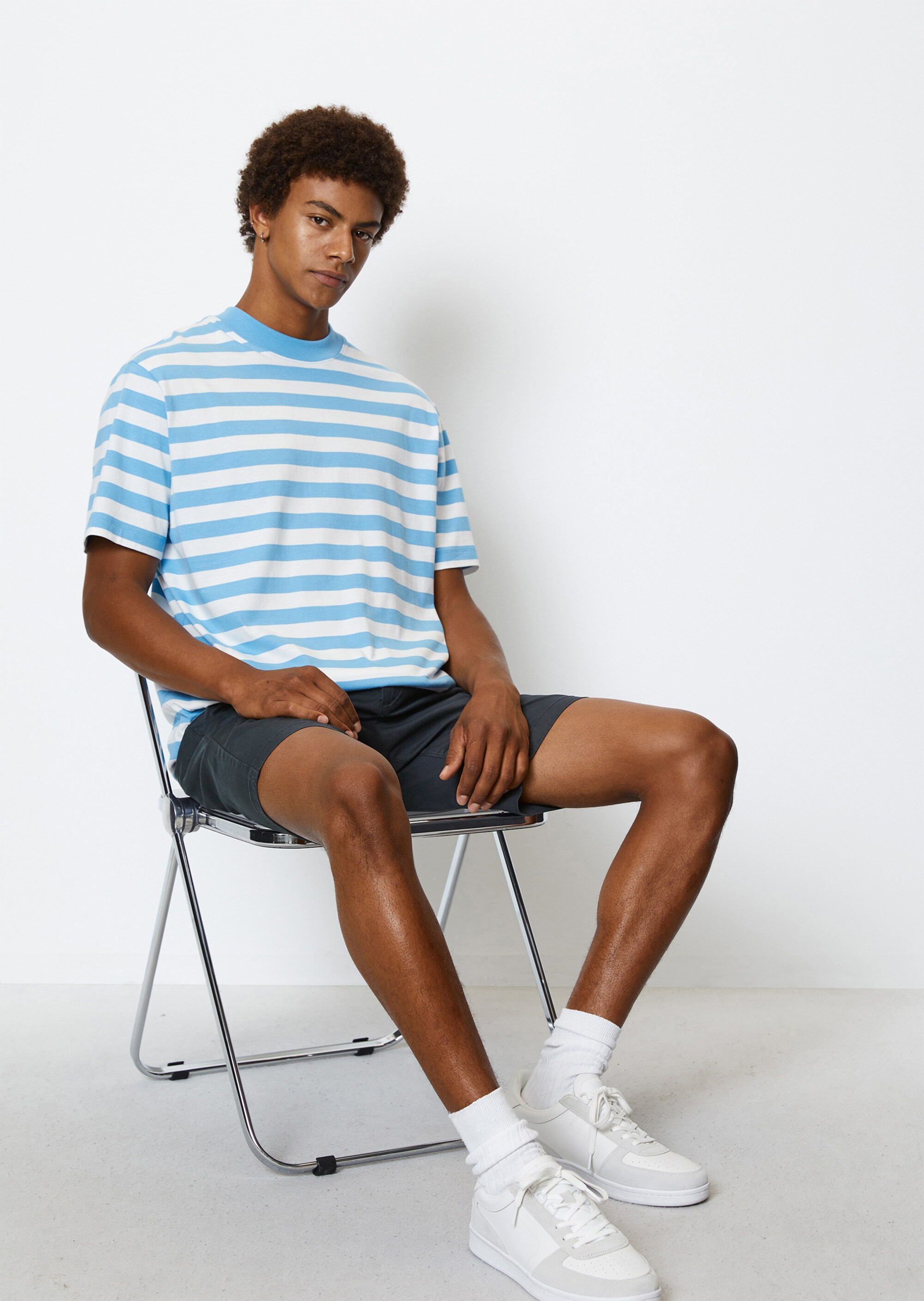 T-Shirt relaxed mit garngefärbtem Streifen-Muster