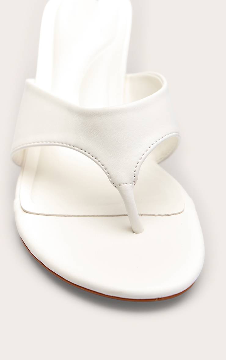Blanc Mules À Bride D'orteil Avec Empeigne Haute Et Petit Talon