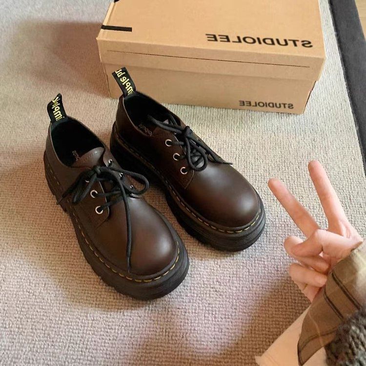 Asterisk - Platform veterschoenen van imitatieleer