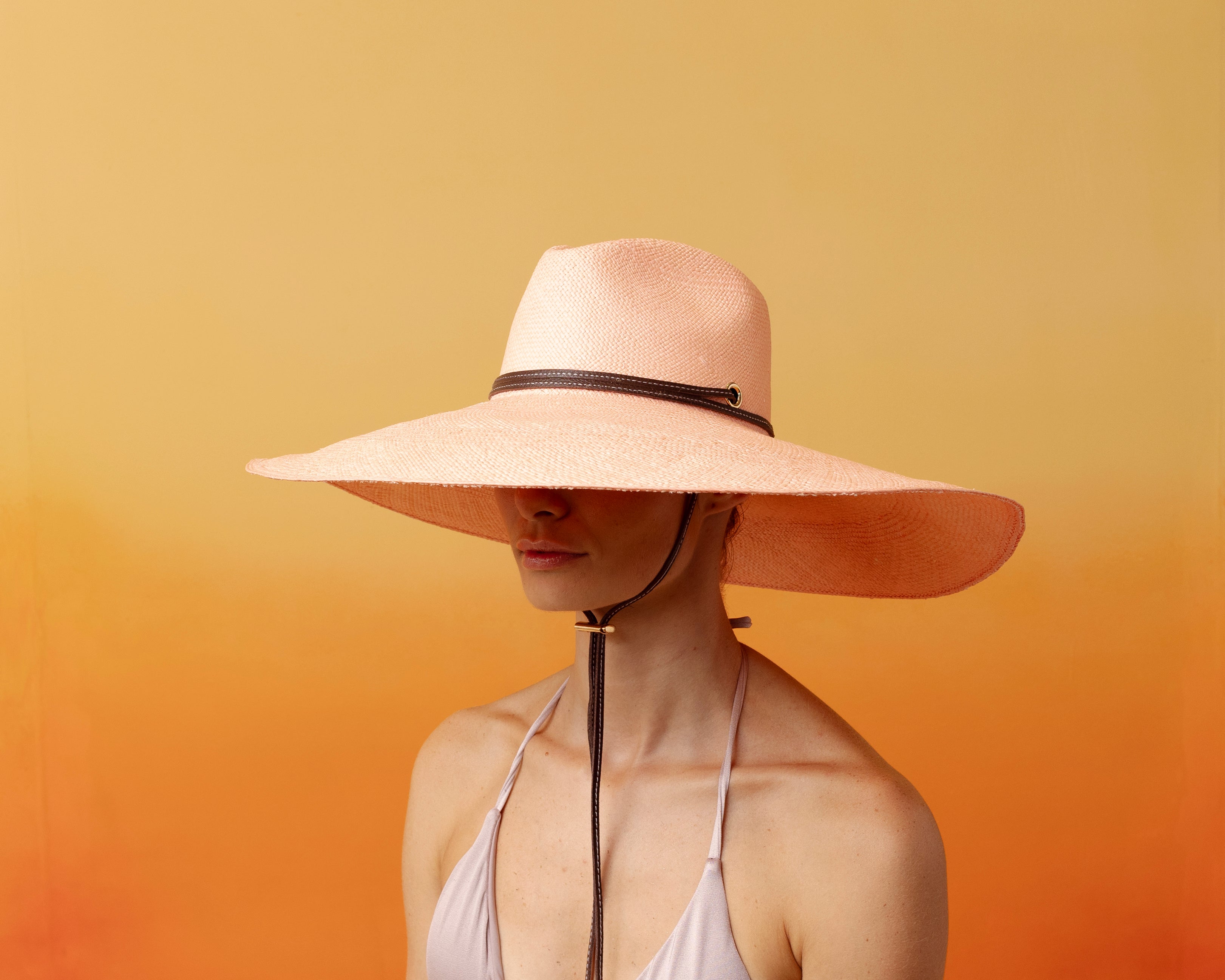 Chapeau Aguacate à bords extra longs avec bandeau en cuir