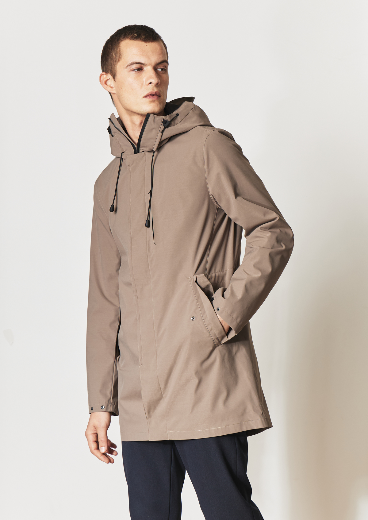 Parka légère unie taupe à capuche