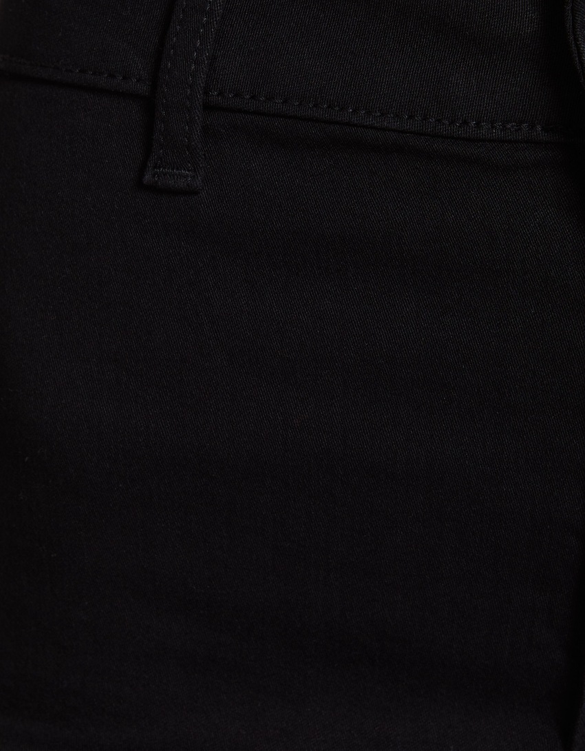 Shorts jeans de cintura alta com elastano