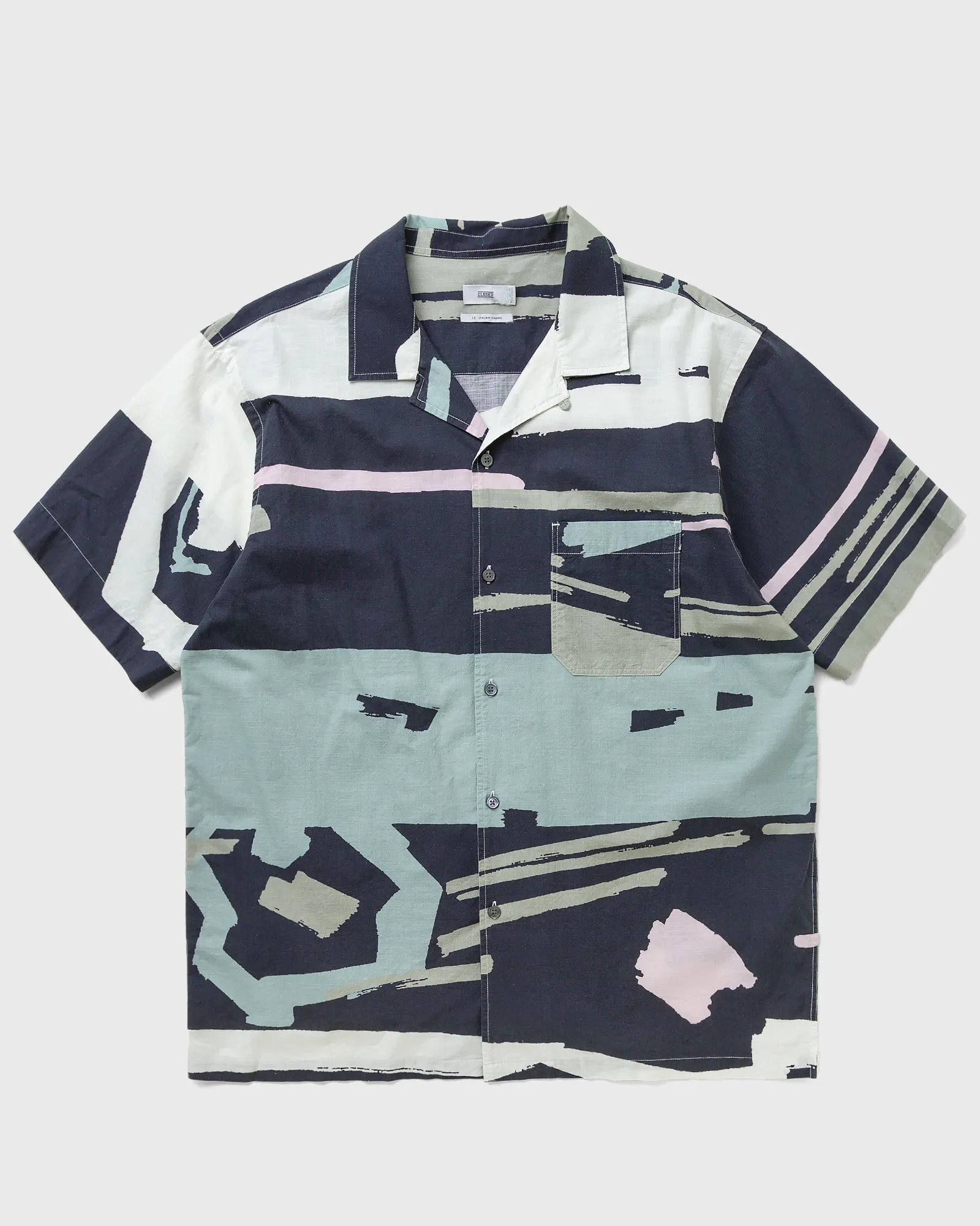 CLOSED SHORT SLEEVED SHIRT