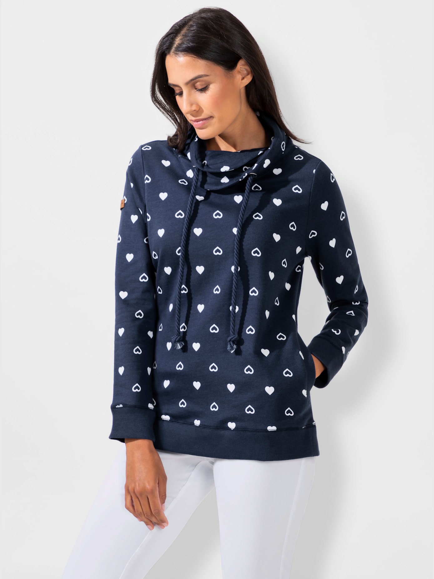 Sweatshirt féminin motif petit coeur