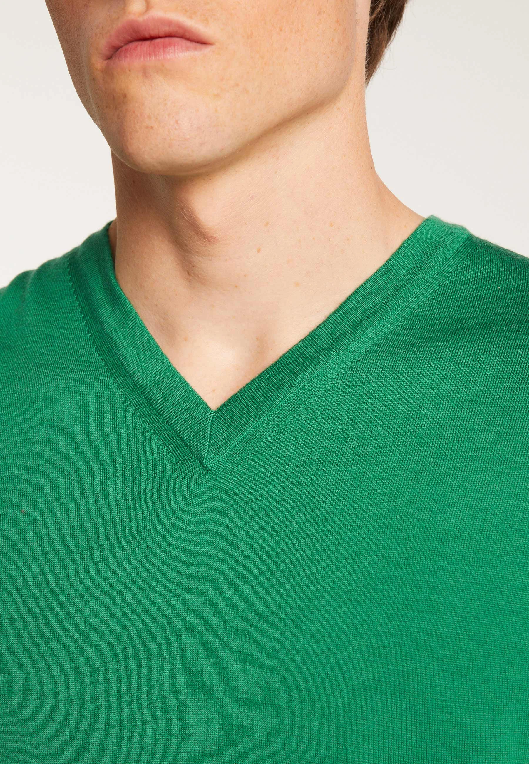 ELMOAH24 - Pull col v en laine mérinos | Vert