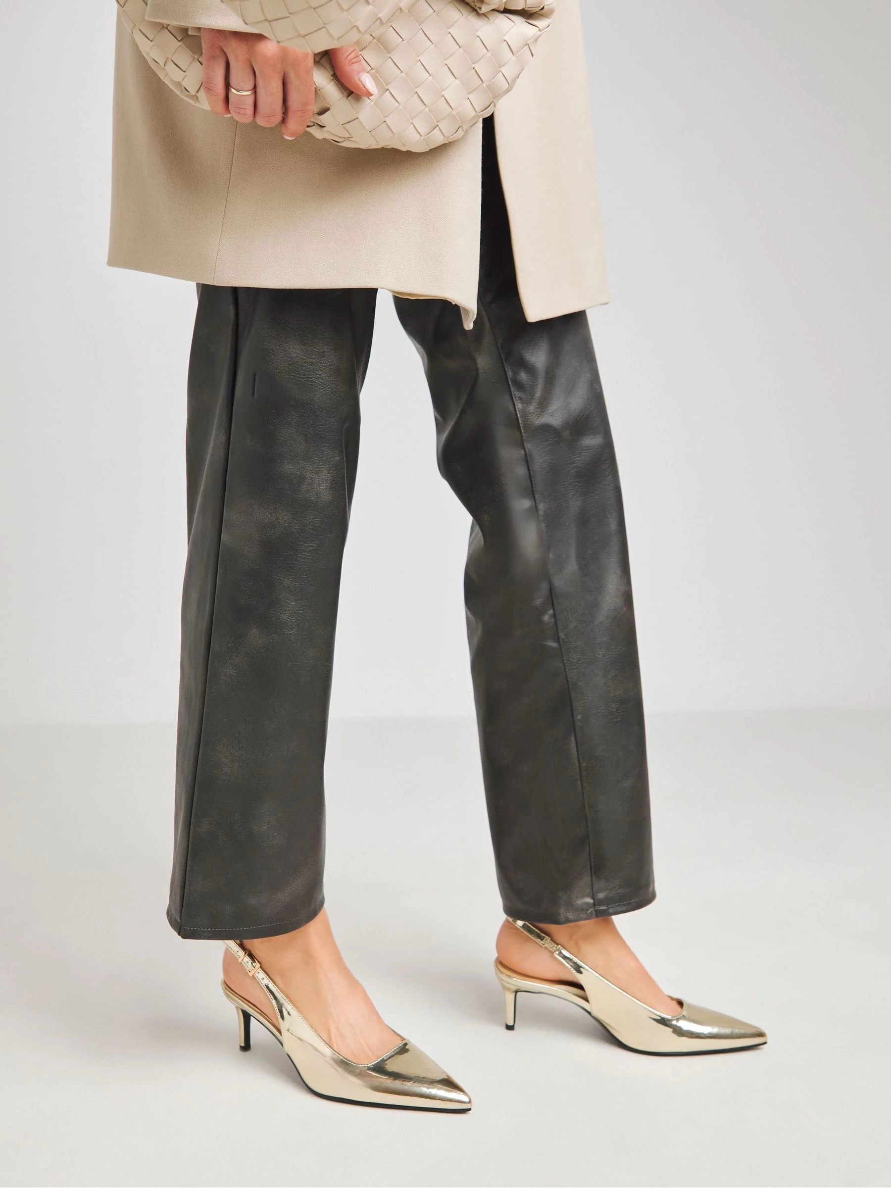 Goud - Simply Be Slingback Court Shoes