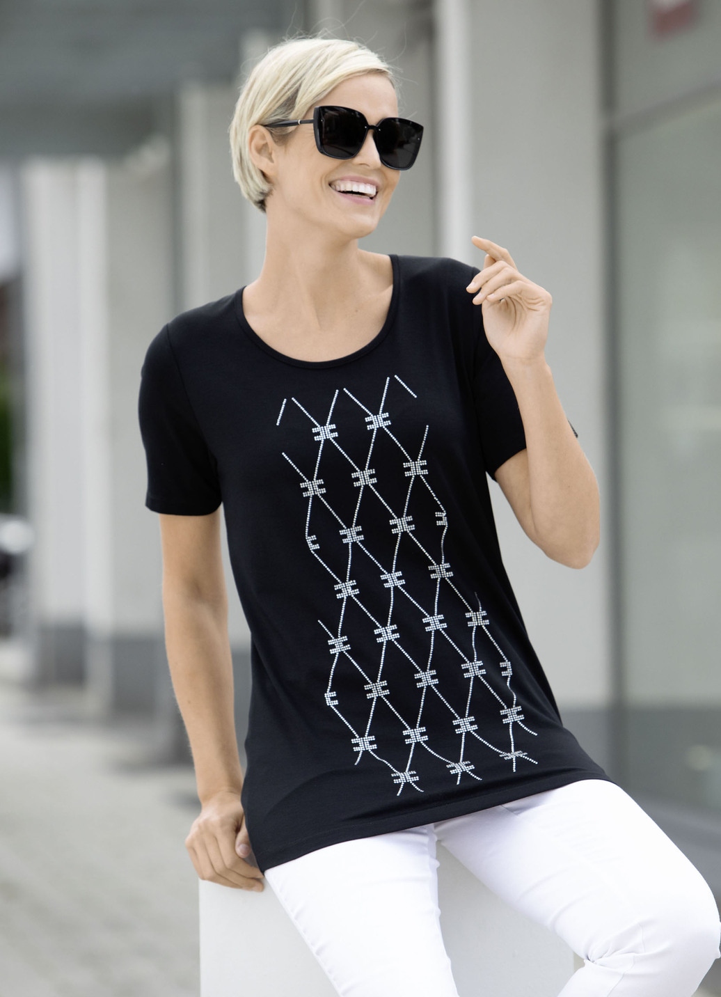 Shirt mit edler Strasszier im Vorderteil