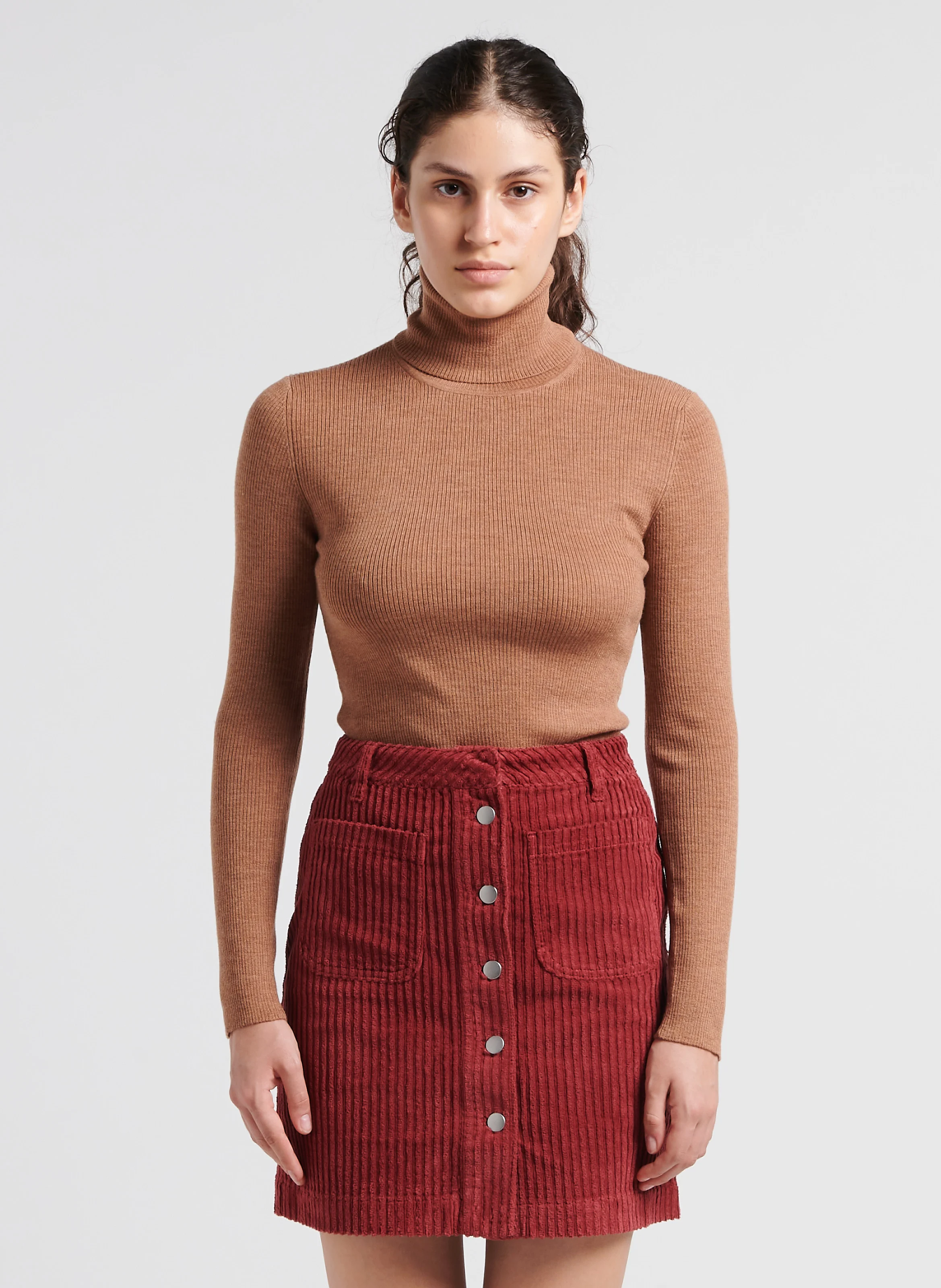 BENJAMIN - Pull moulante col roulé en laine | Marron