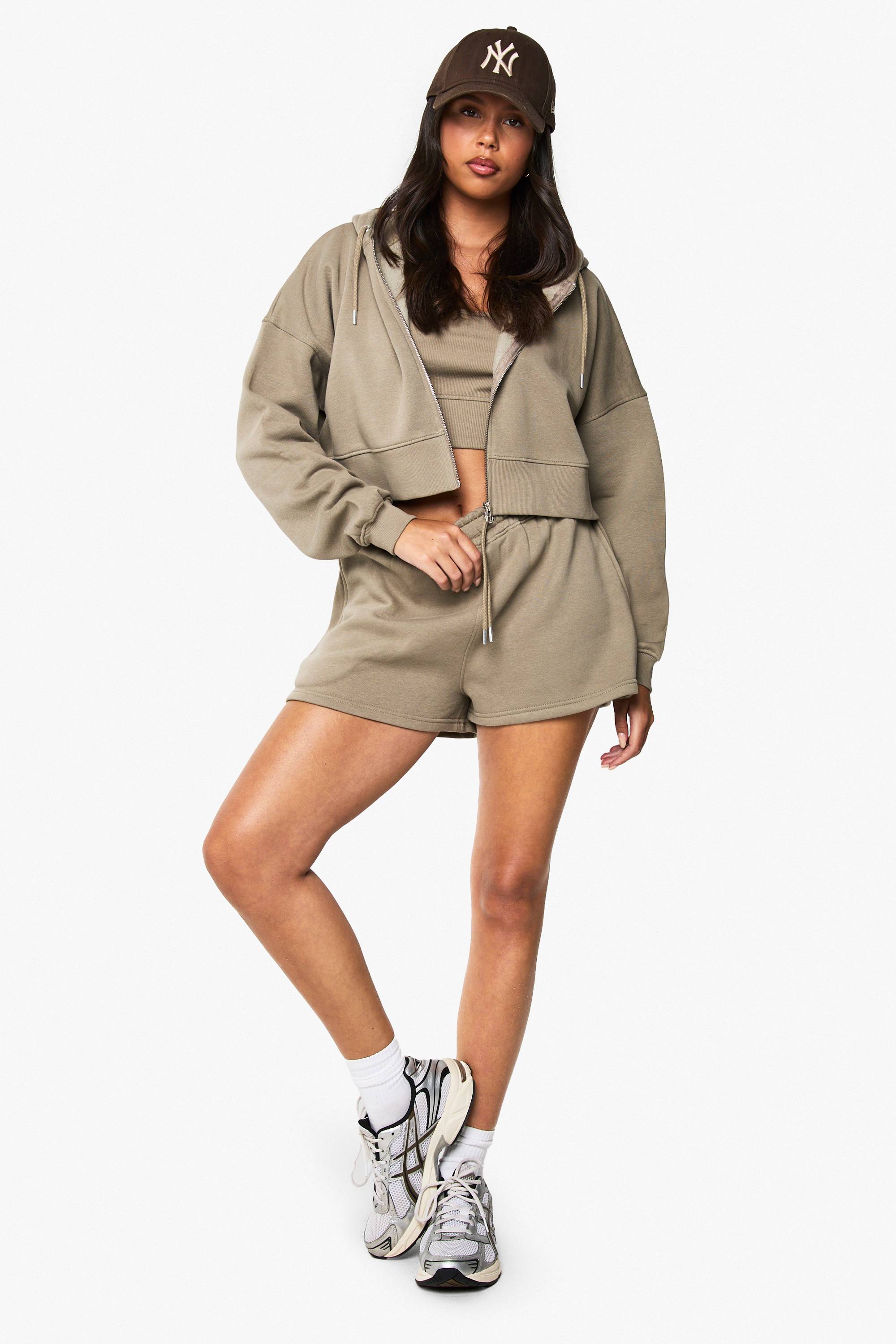 boohoo Survêtement court 3 pièces à zip cropped avec ourlet profond