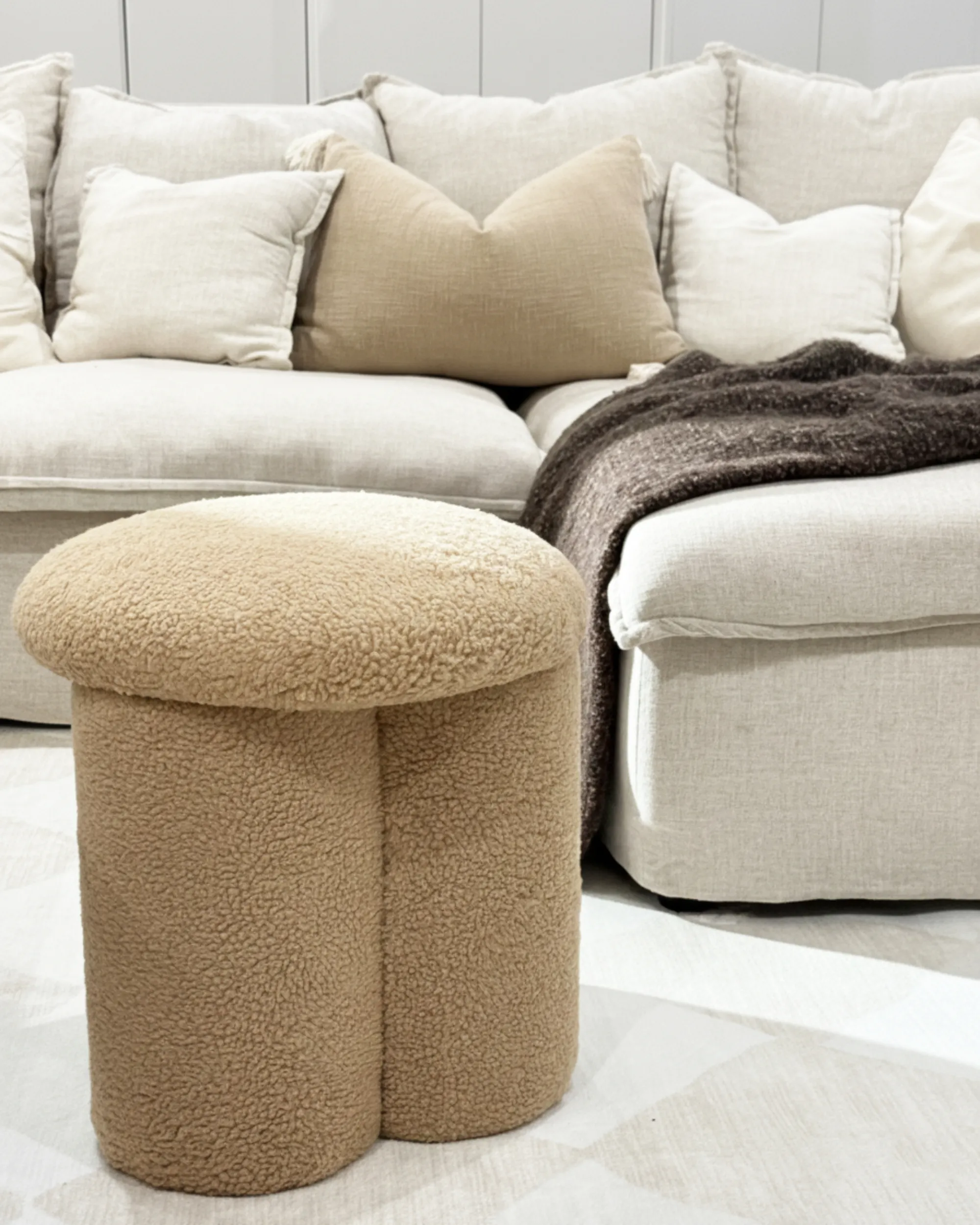 Poef CARRINGTON Bouclé Beige