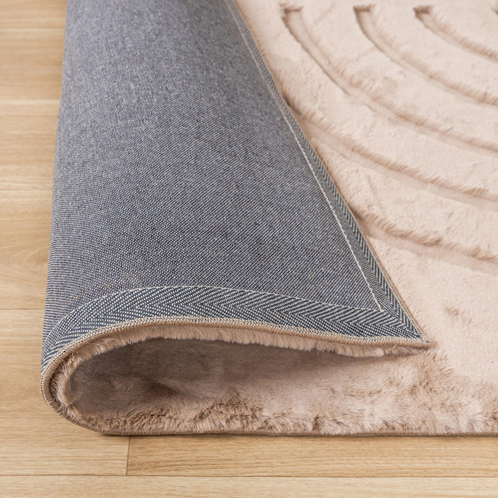 Zacht hoogpolig vloerkleed - Carvy Curves Taupe