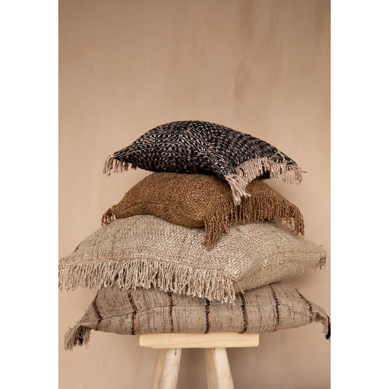 Bazar Bizar Housse de coussin Oh My Gee beige - 60x60 cm