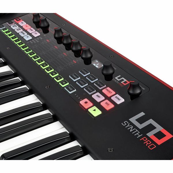 IK Multimedia UNO Synth Pro