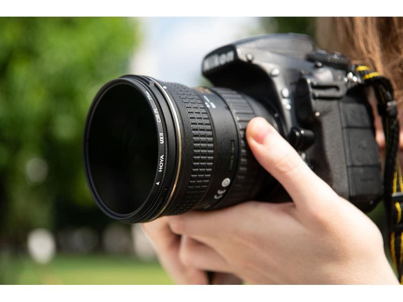 Hoya Polfilter UX II CIR-PL – 37 mm Zirkularer Polarisationsfilter mit effektiver Unterdrückung von Lichtreflexionen
