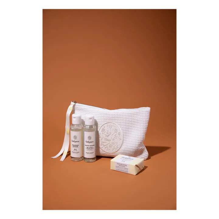 Enfance Paris Pochette garnie kit essentiel 0-3 ans