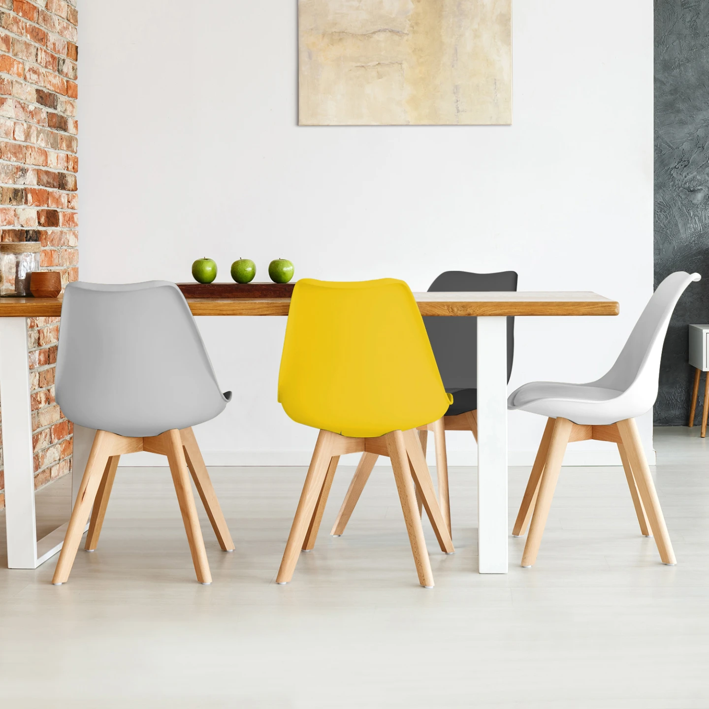 Lot de 4 chaises scandinaves SARA mix color gris foncé, gris clair, blanc et jaune