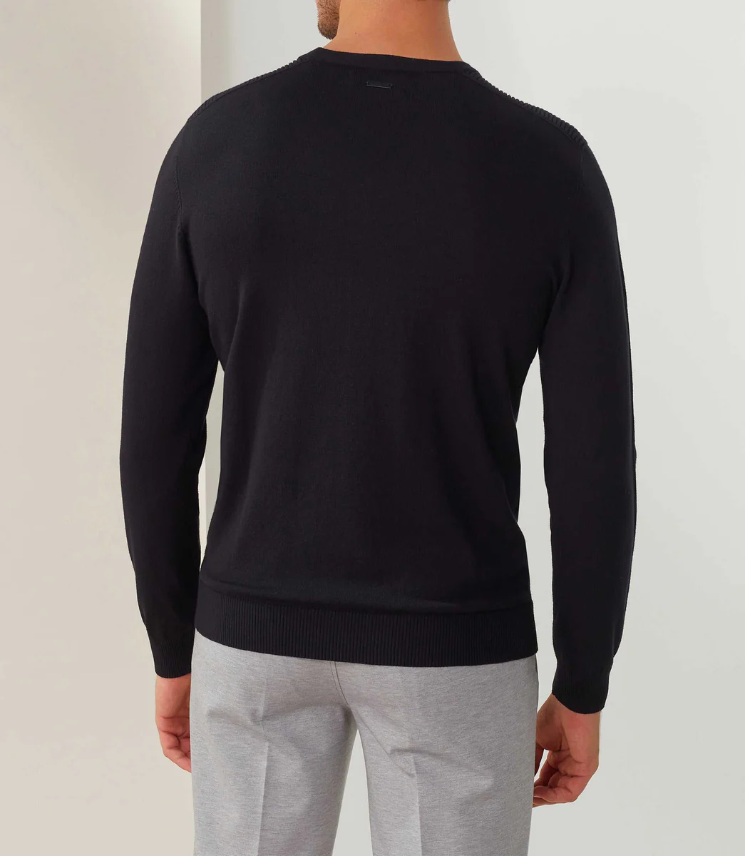 Pull col rond noir 