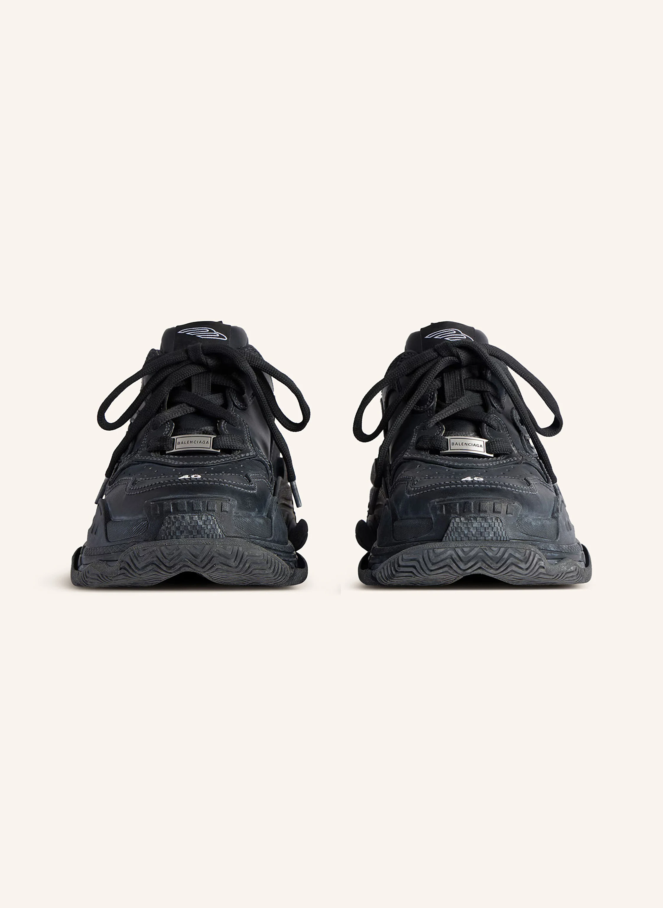 BALENCIAGA Sneaker TRIPLE S