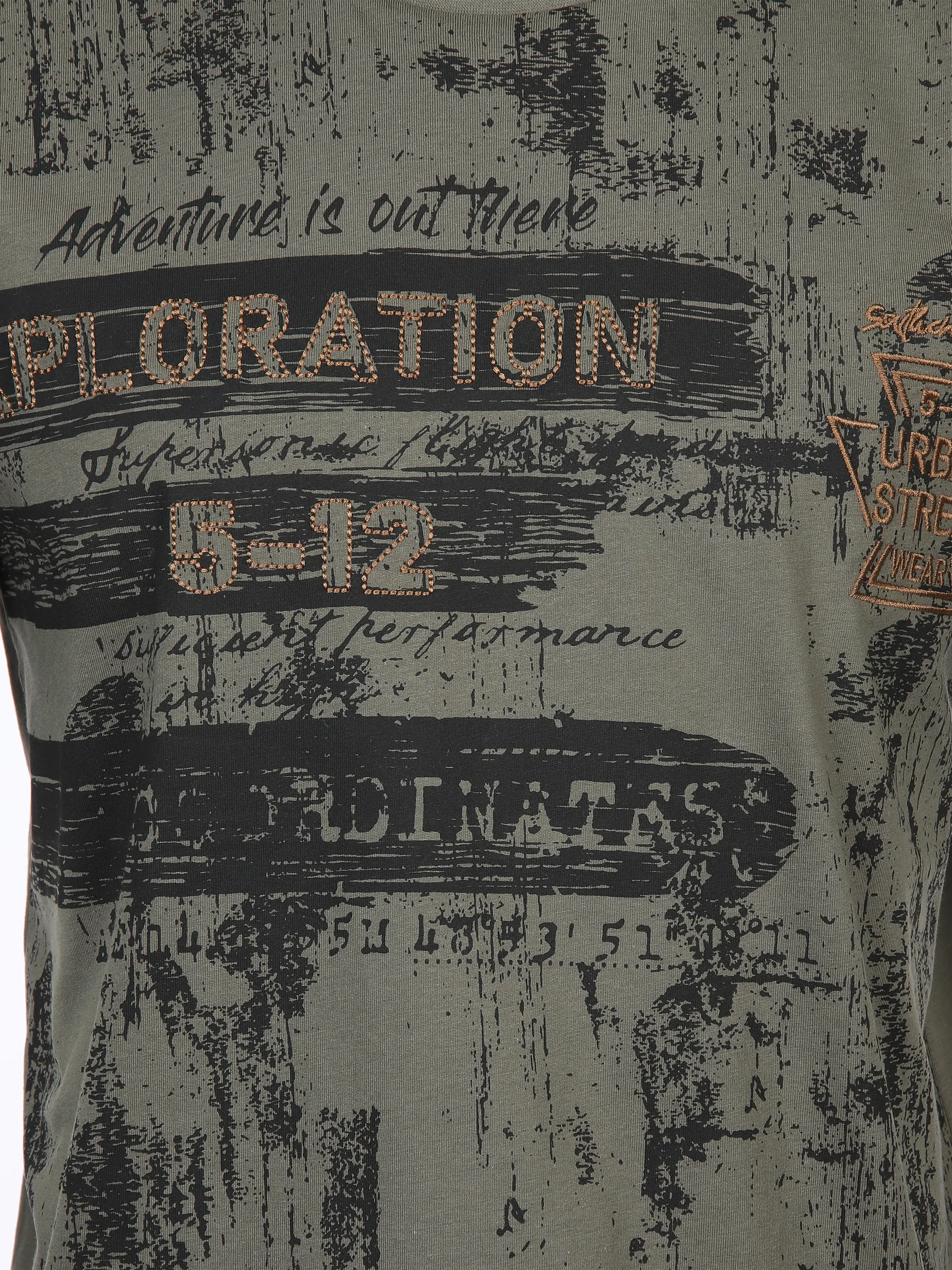 Herren T-Shirt mit Alloverprint und Stickerei
