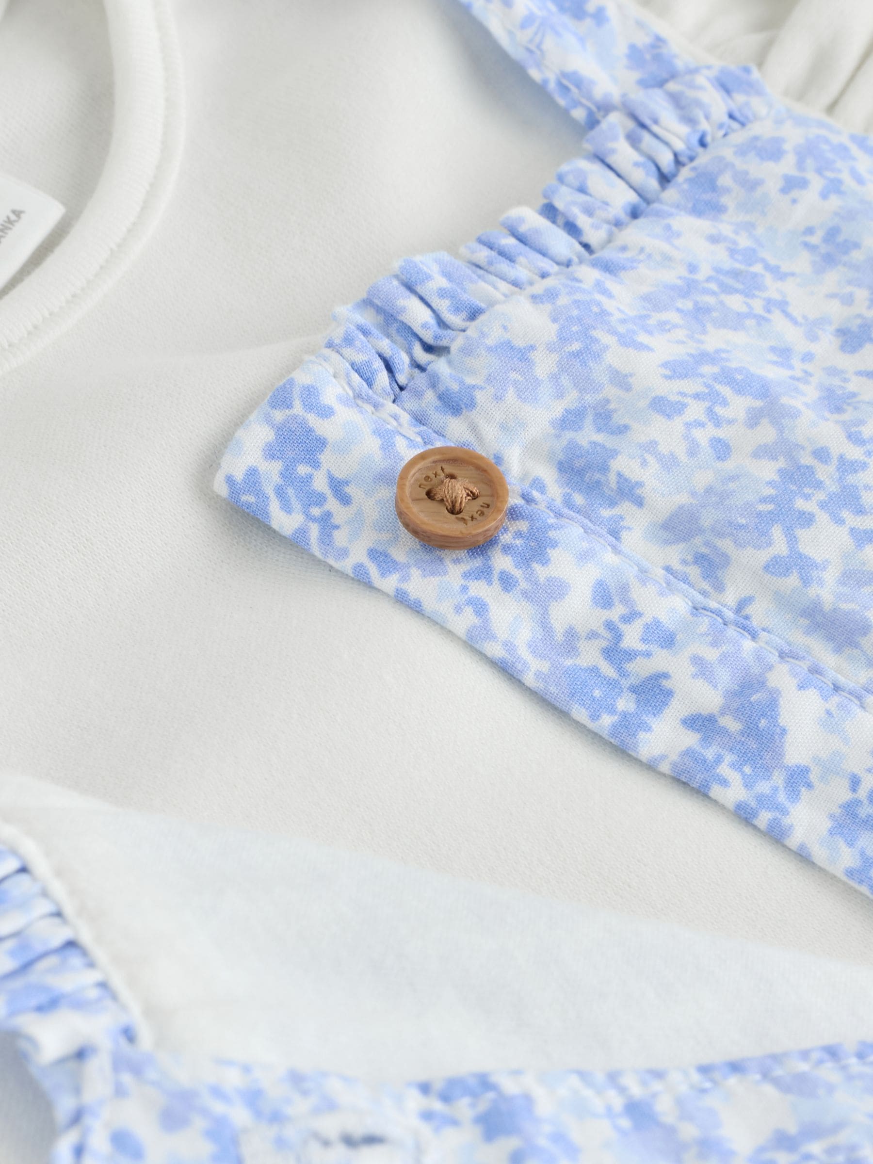 Blauw/wit met bloemenprint - Babyset van rompertje met korte mouwen en bretelbroek (0mnd -2jr)