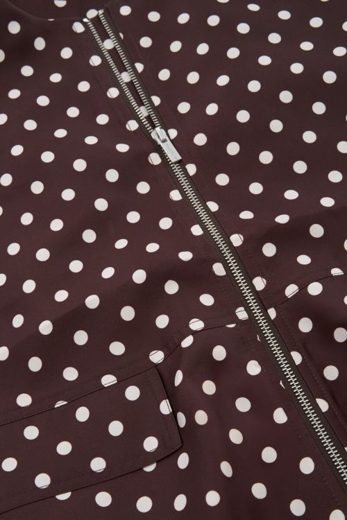 Bruine polkadot gilet in ballon look