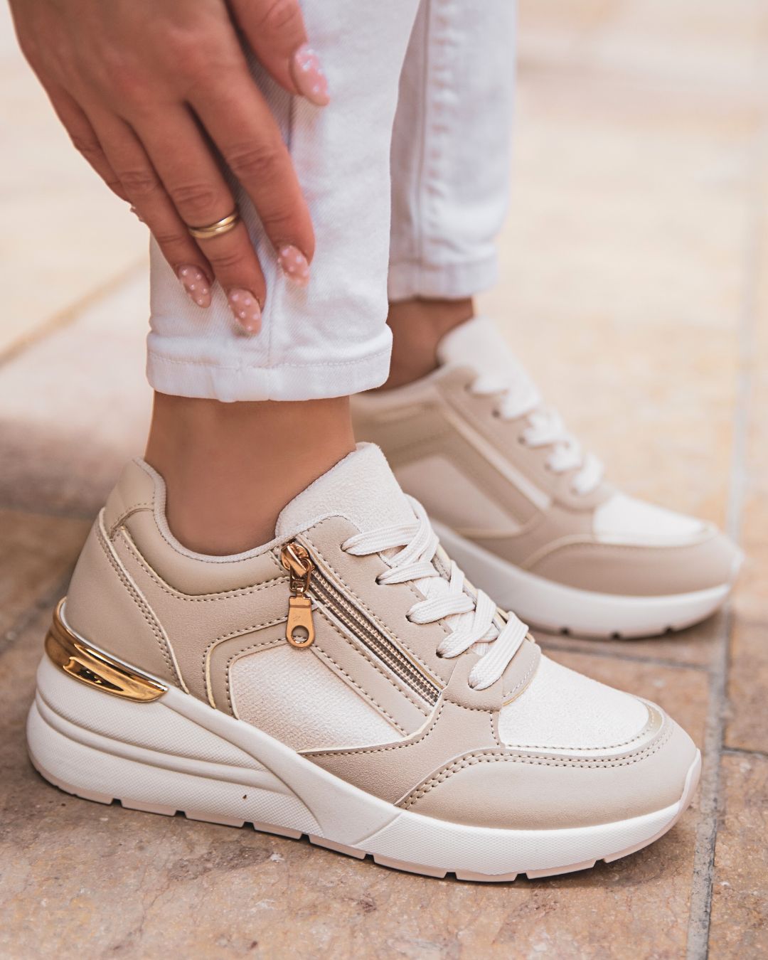 Basket femme beige à lacets - Giana