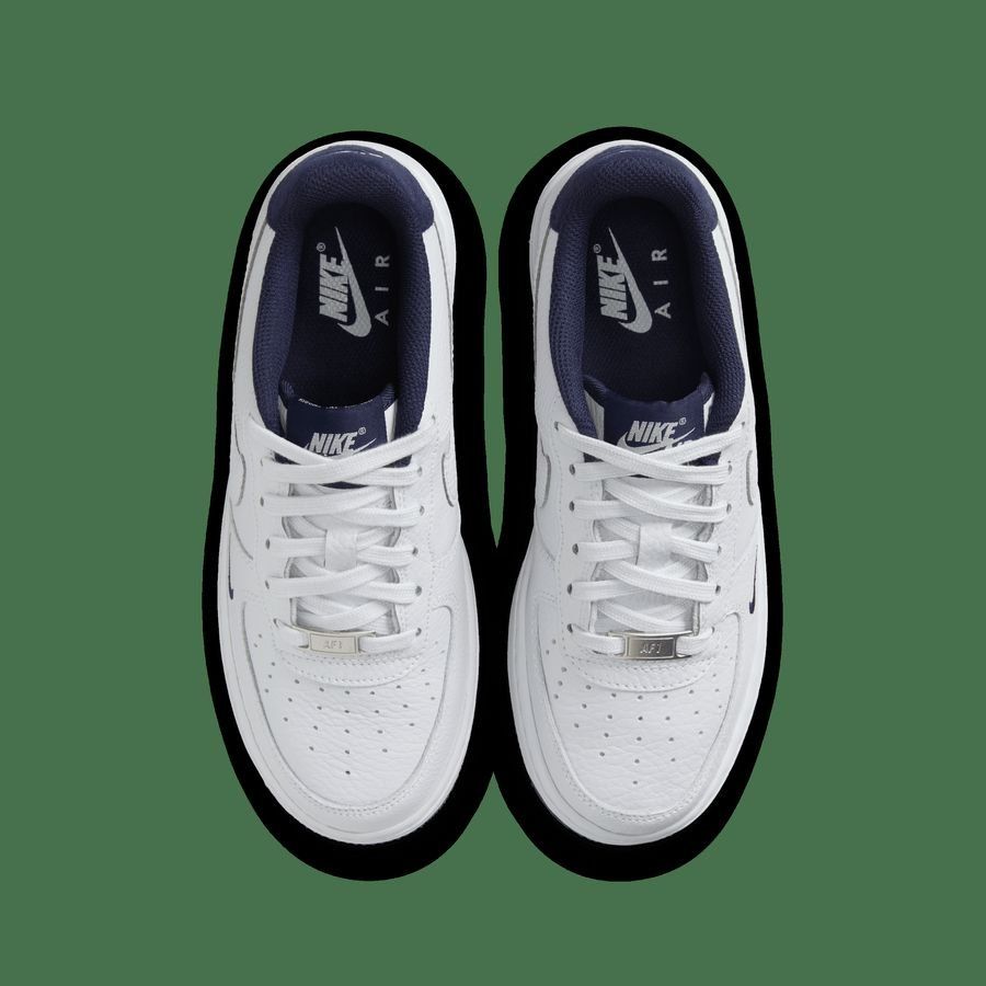 Nike Air Force 1 LV8