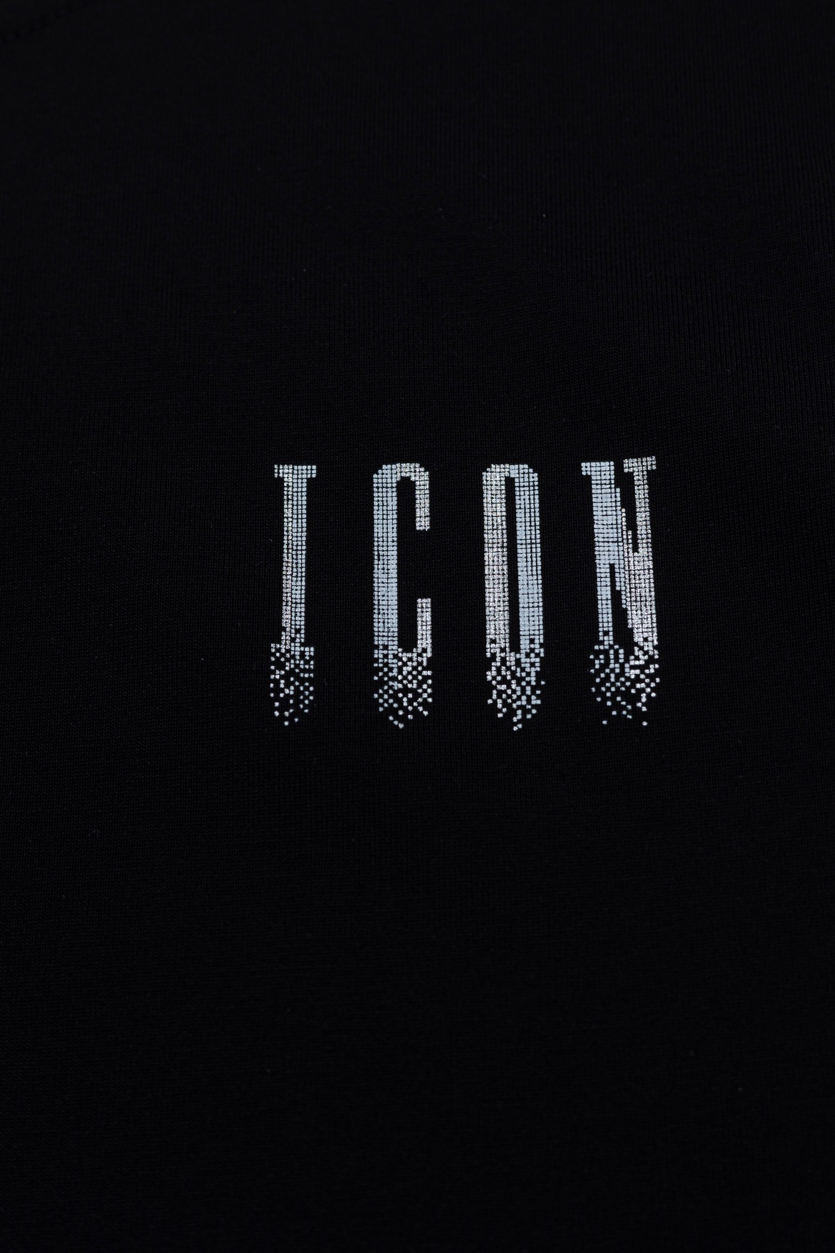Chill icon tee - zwart