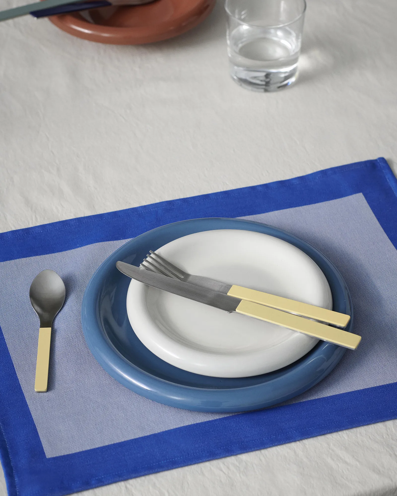 HAY Barro Plate