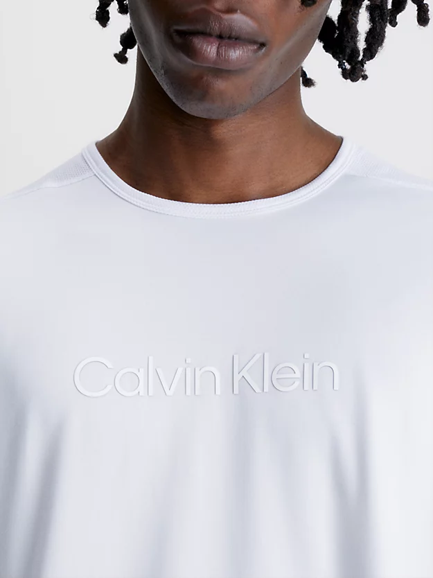 Camiseta de ginástica com logotipo